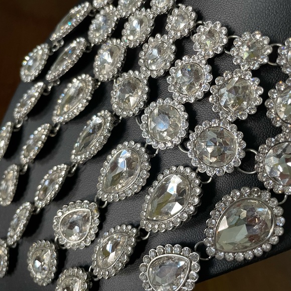 Statement Rhinestone Studded Gorgeous Fiery Necklace - Picture 4 of 7